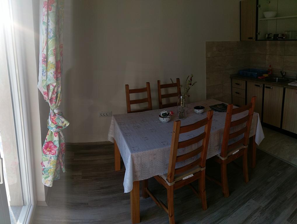 סקארדין Apartments Sadina מראה חיצוני תמונה