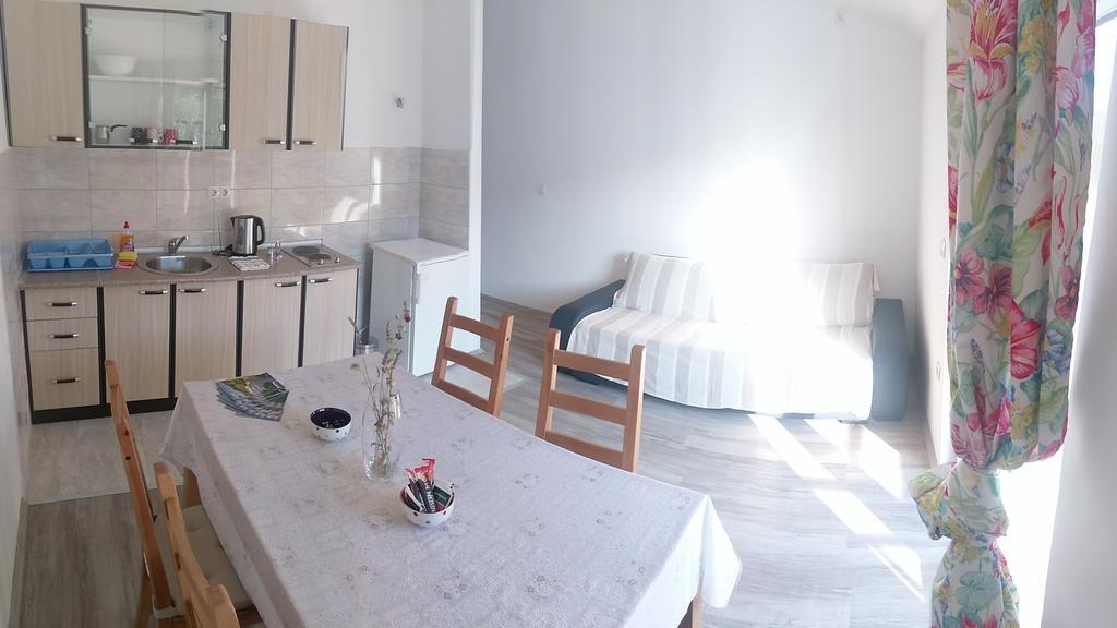 סקארדין Apartments Sadina מראה חיצוני תמונה
