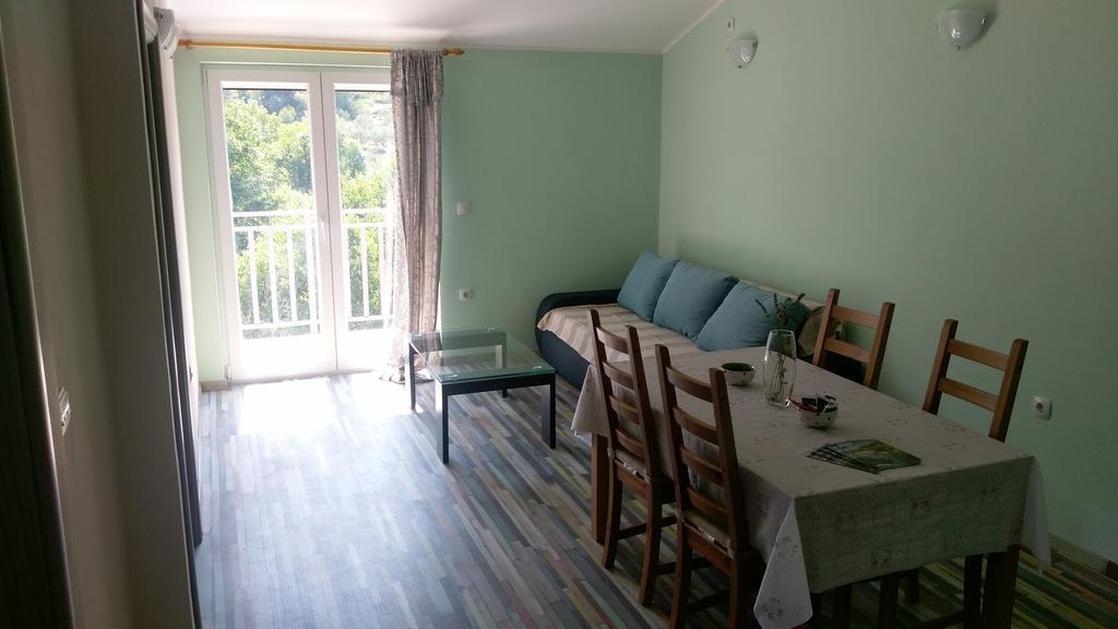 סקארדין Apartments Sadina מראה חיצוני תמונה