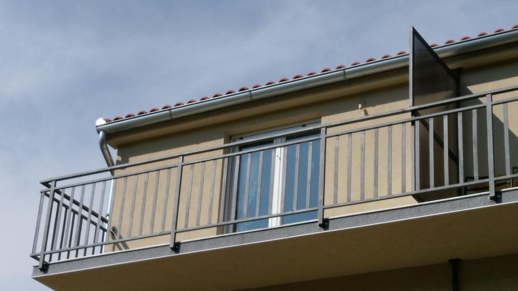 סקארדין Apartments Sadina מראה חיצוני תמונה