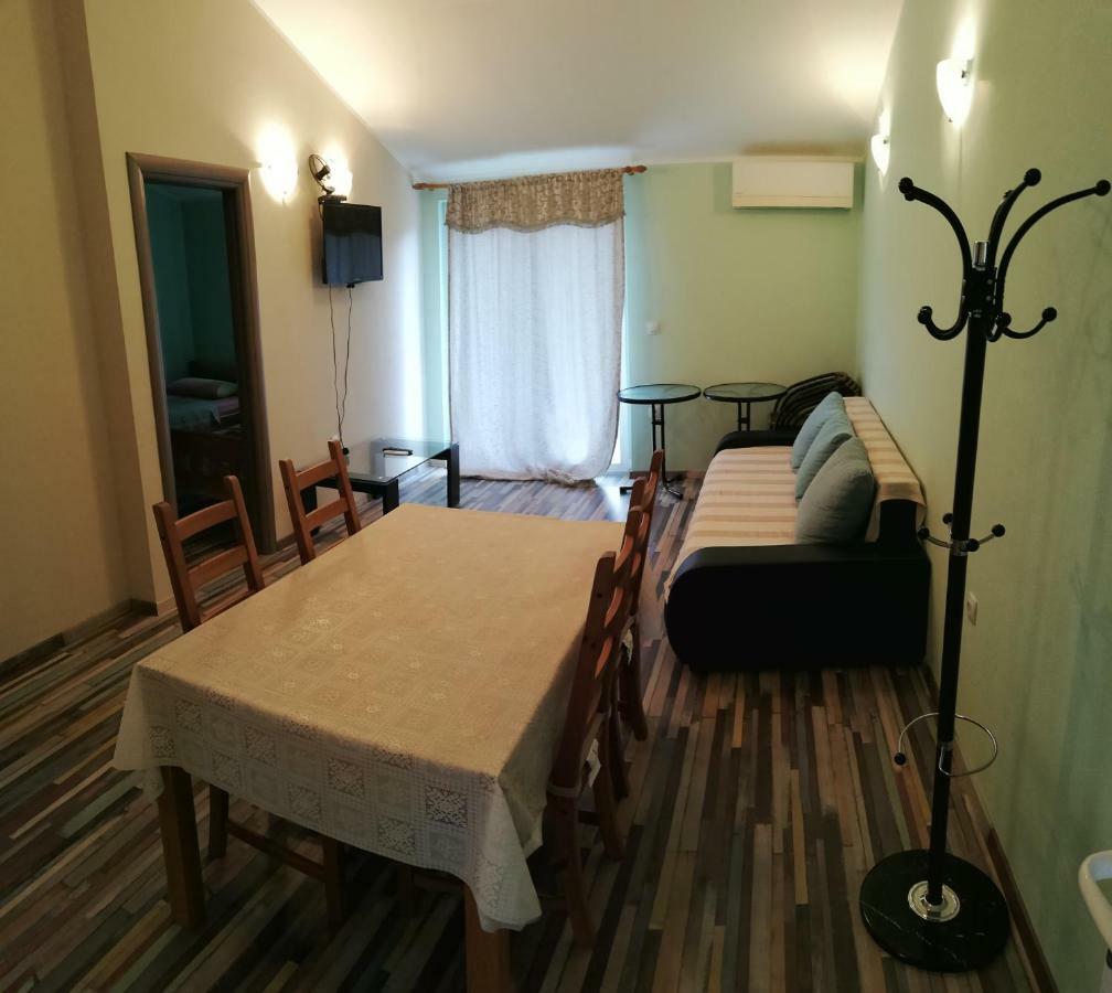 סקארדין Apartments Sadina מראה חיצוני תמונה